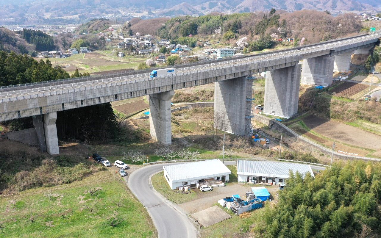 関越自動車道　沼尾川橋橋梁補修工事